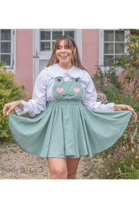 Matcha Frog Pinafore